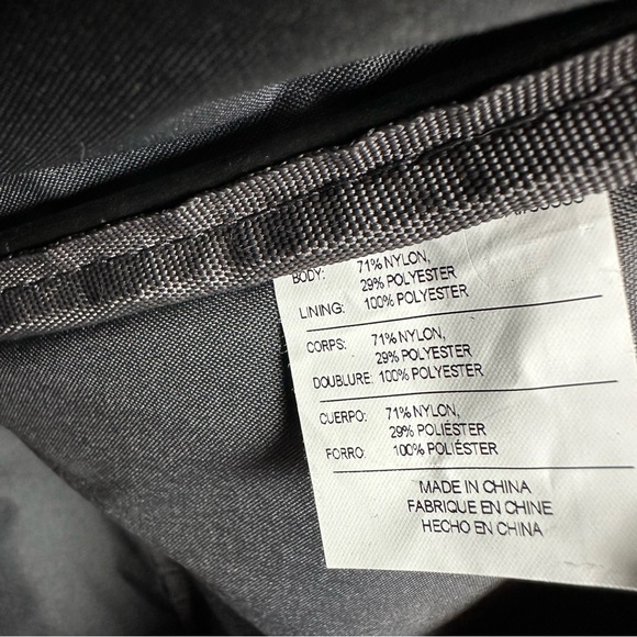 ❌SOLD❌Nike Large Duffel Bag Texas Longhorns Training Black Orange Pockets Gym - Picture 11 of 16